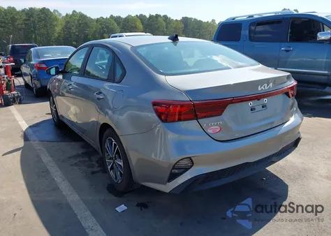 2022 Kia Forte Lxs z USA, uszkodzony, nr VIN 3KPF24AD7NE494238